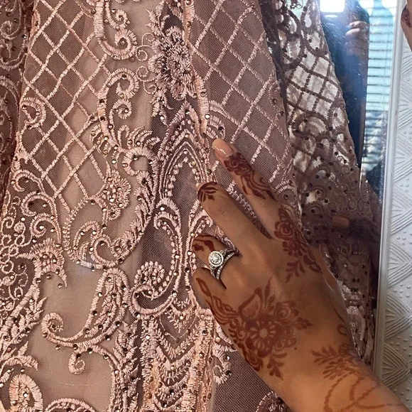 Embellished blush dress - Picture 2 of 4